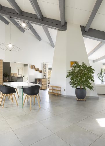 13340 - ROGNAC - 5 CHAMBRES - 284.0 M² - GRANDE MAISON CONTEMPORAINE AVEC PISCINE - TERRAIN 1250 M2