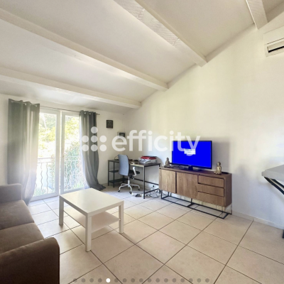 13240 SEPTEMES-LES-VALLONS – 3 PIÈCES – 2 CHAMBRES – GRANG GARAGE AMENAGEABLE – MAISON EN PIED DE COLINE AVEC TERRASSE – LUMINEUX – CALME ABSOLU – JARDIN – PARKING