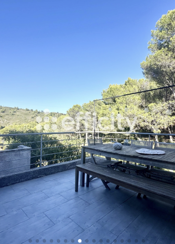 13240 SEPTEMES-LES-VALLONS - 3 PIÈCES - 2 CHAMBRES - GRANG GARAGE AMENAGEABLE - MAISON EN PIED DE COLINE AVEC TERRASSE - LUMINEUX - CALME ABSOLU - JARDIN - PARKING