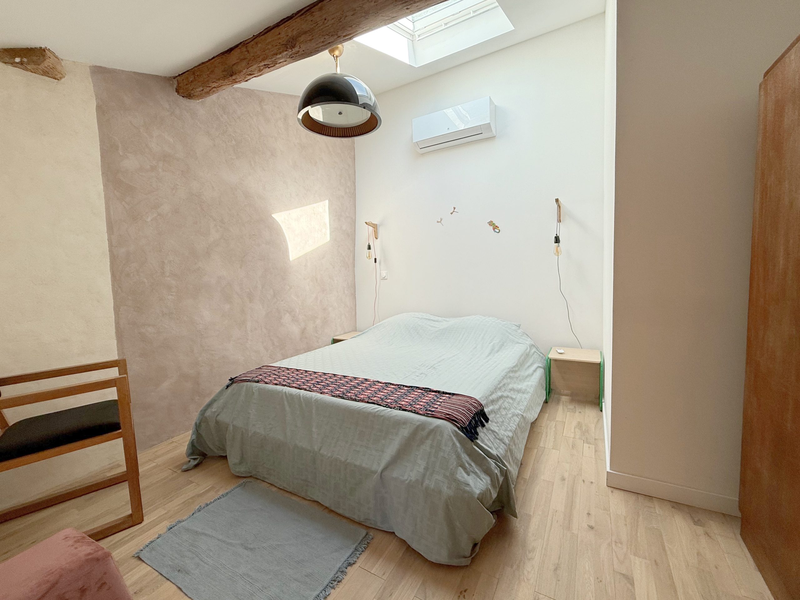 MAISON BOURGEOISE EN PIERRE 209 m2- 34400 – ENTRE-VIGNES – SAINT CHRISTOL – 3 APPARTEMENTS – TERRASSE – RÉNOVATION INTÉGRALE 2025 – CHARME & AUTHENTICITÉ – FORT POTENTIEL LOCATIF – Image 5