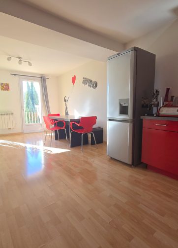 T4 GARDANNE - CENTRE VILLE - LUMINEUX