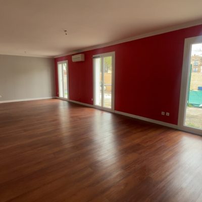 Maison de caractère avec jardin et piscine