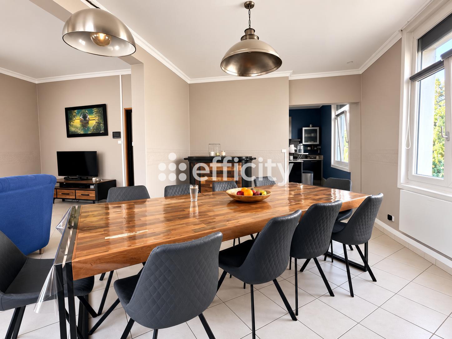 MALO-LES-BAINS – À 600 M DE LA PLAGE – DUPLEX DE 171 M² – GARAGE – TERRASSE – 5 CHAMBRES